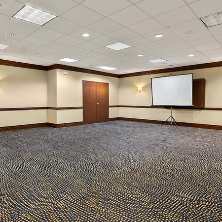 נורת' אולמסטד Hotel Rl Cleveland Airport West מראה חיצוני תמונה