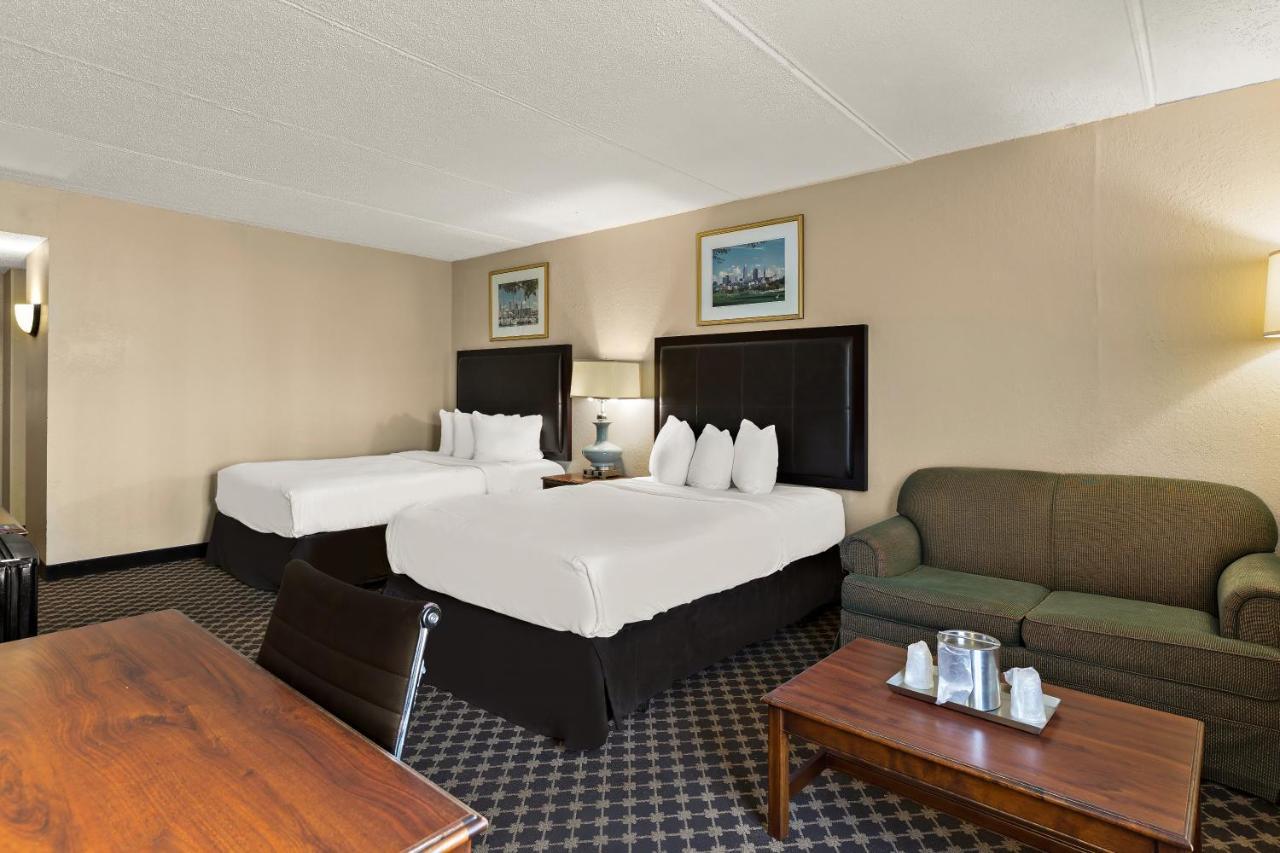 נורת' אולמסטד Hotel Rl Cleveland Airport West מראה חיצוני תמונה