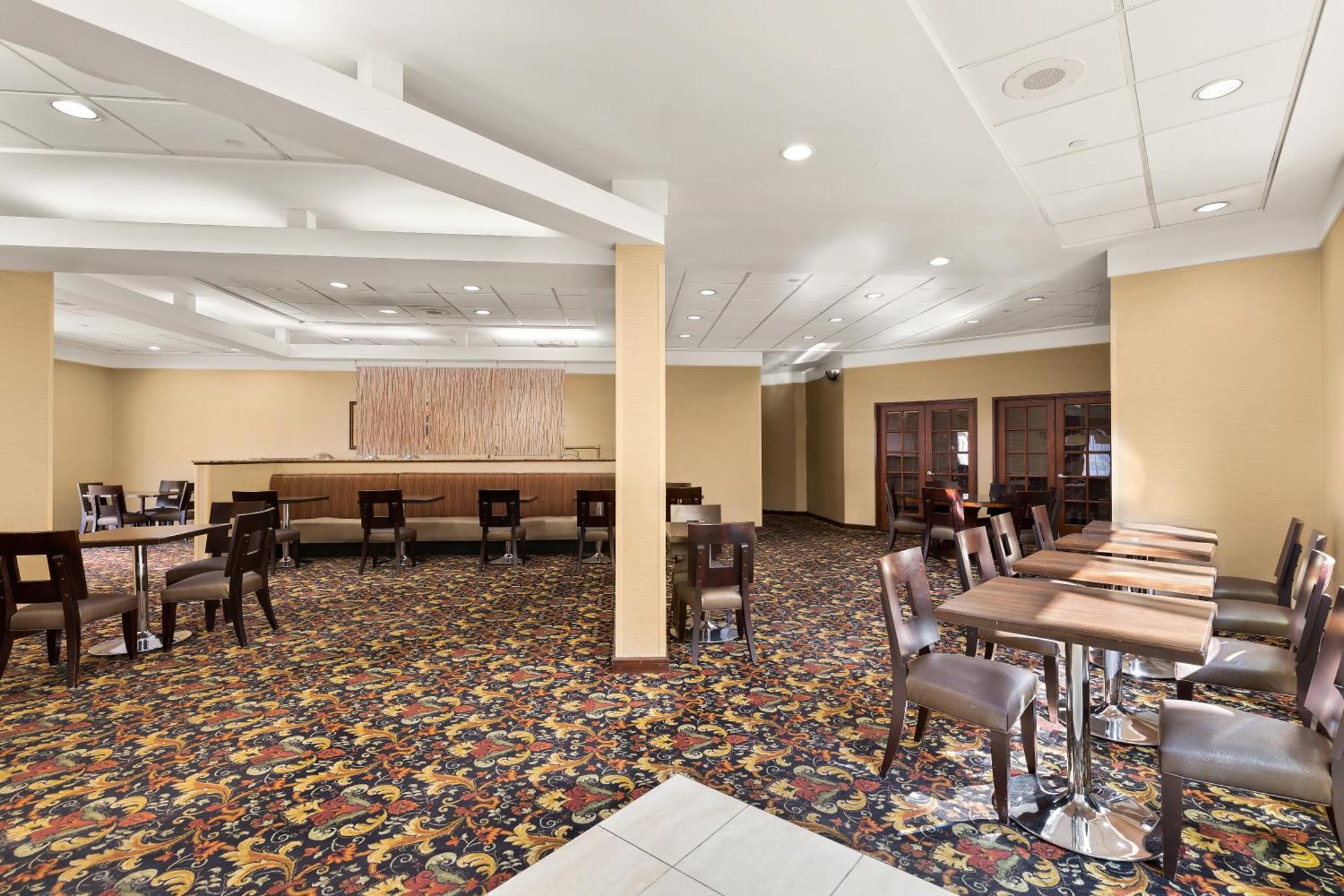 נורת' אולמסטד Hotel Rl Cleveland Airport West מראה חיצוני תמונה