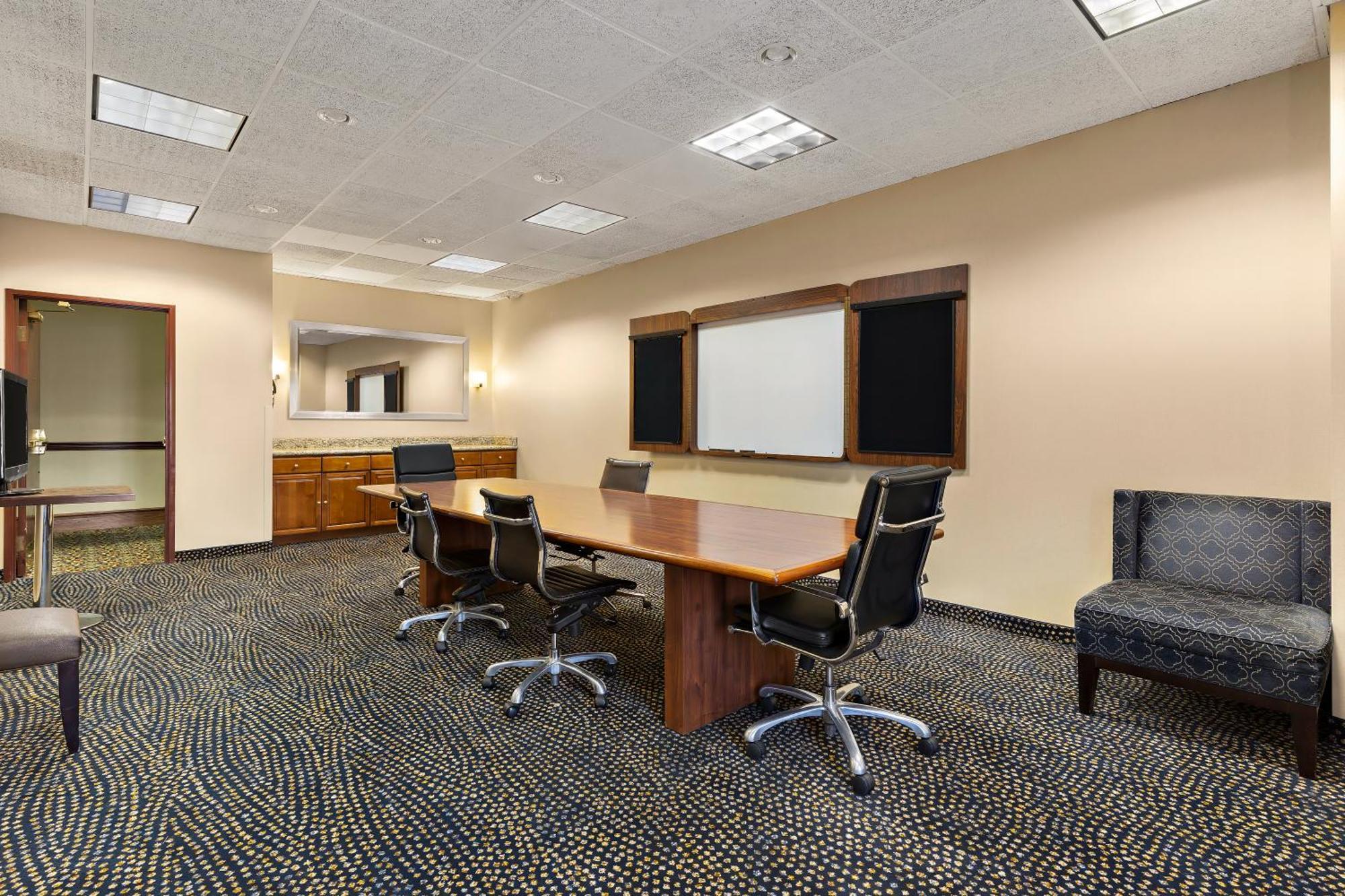 נורת' אולמסטד Hotel Rl Cleveland Airport West מראה חיצוני תמונה